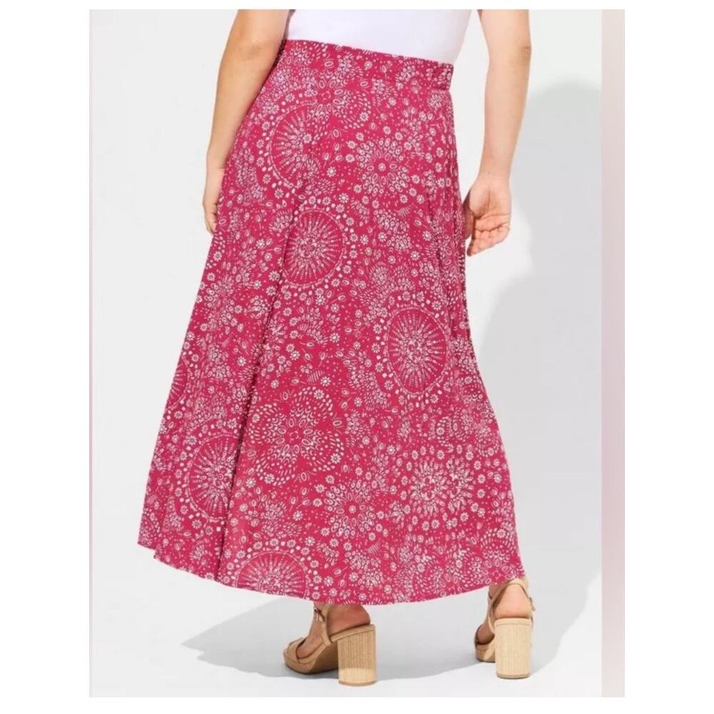 Torrid Double Slit Maxi Skirt Pink Mandala Size 1X - Picture 5 of 8